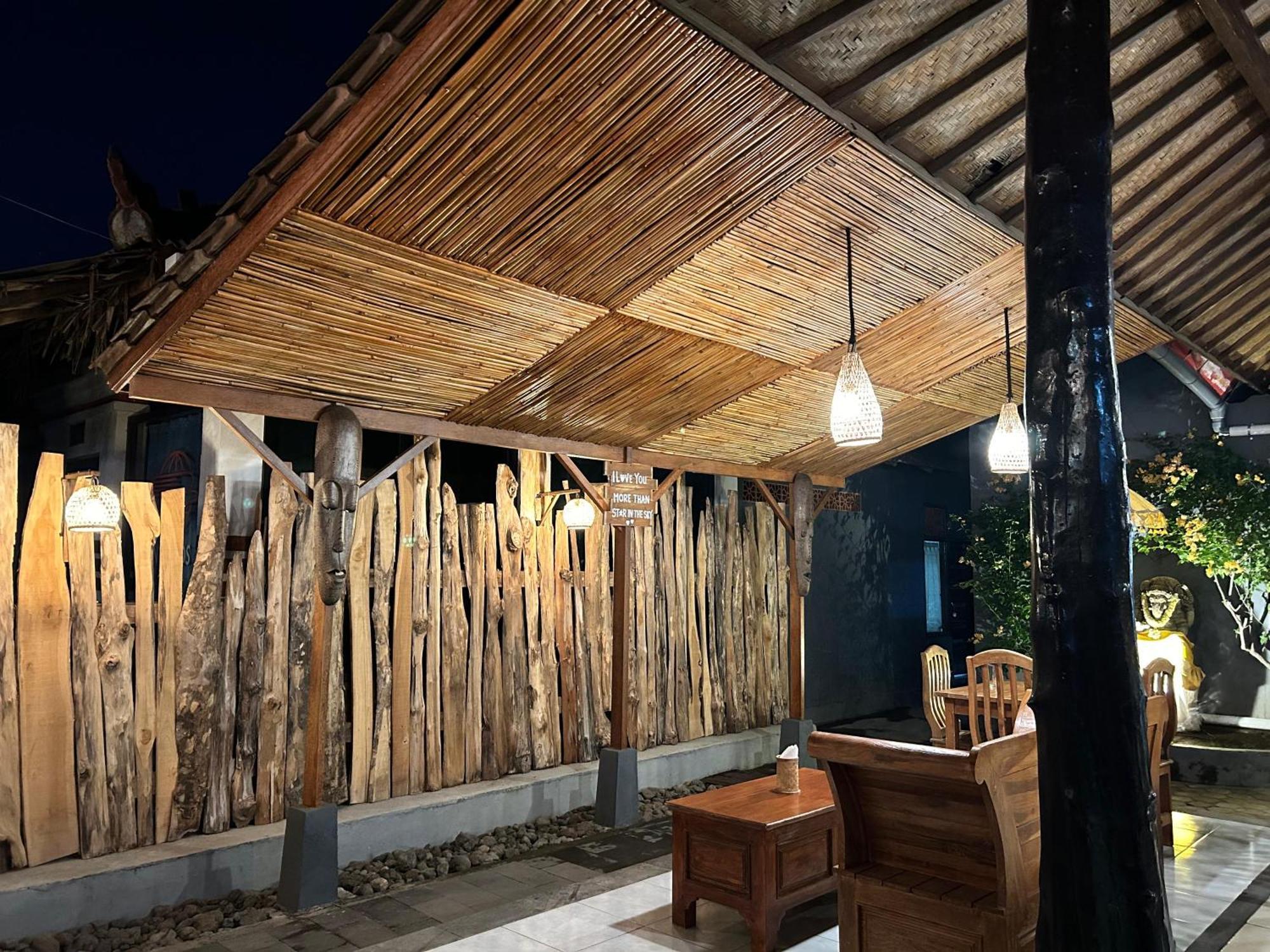 Badini Homestay Pemuteran  Luaran gambar